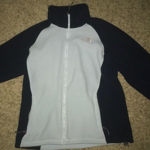 Beautiful Woman’s north face sweater
